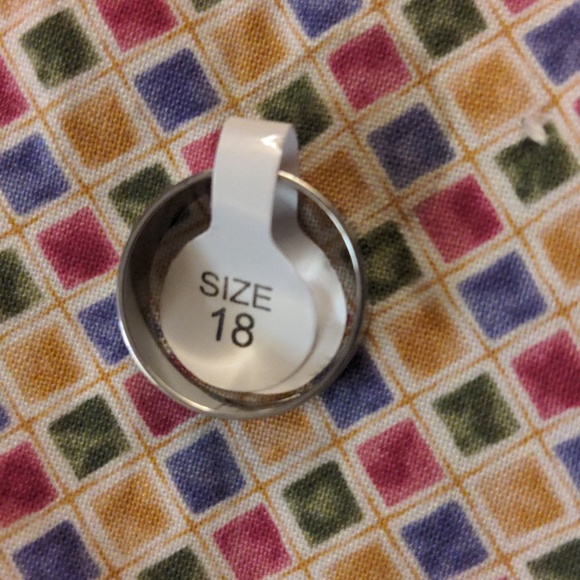 Dolphin NWT Stainless Steel Ring Size 18 - Picture 2 of 4